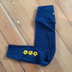 RARE Lululemon Women’s Hawaii Exclusive Hibiscus Align Yoga Pants Navy 25 Size 4